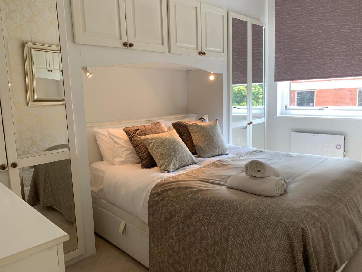 4 The Courtyard Central Windsor 2Br Kültér fotó