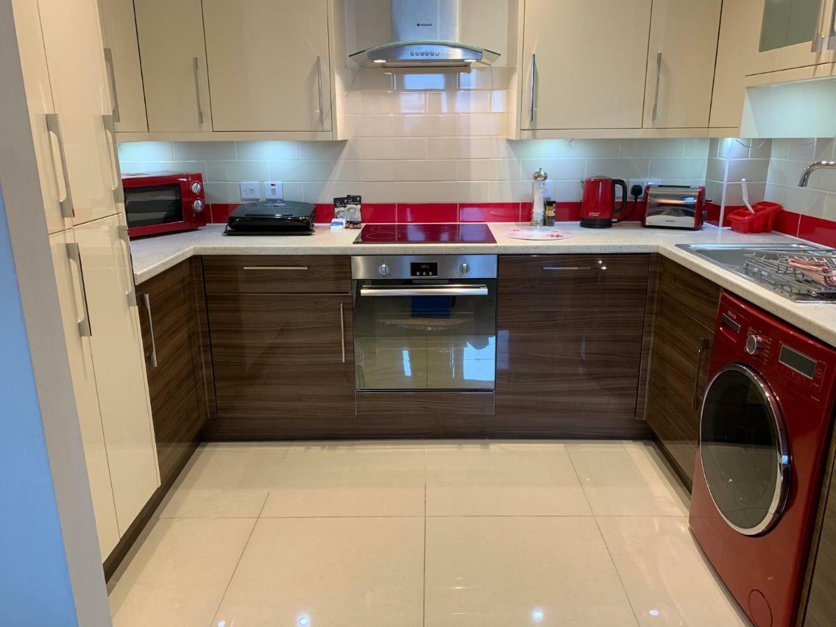 4 The Courtyard Central Windsor 2Br Kültér fotó